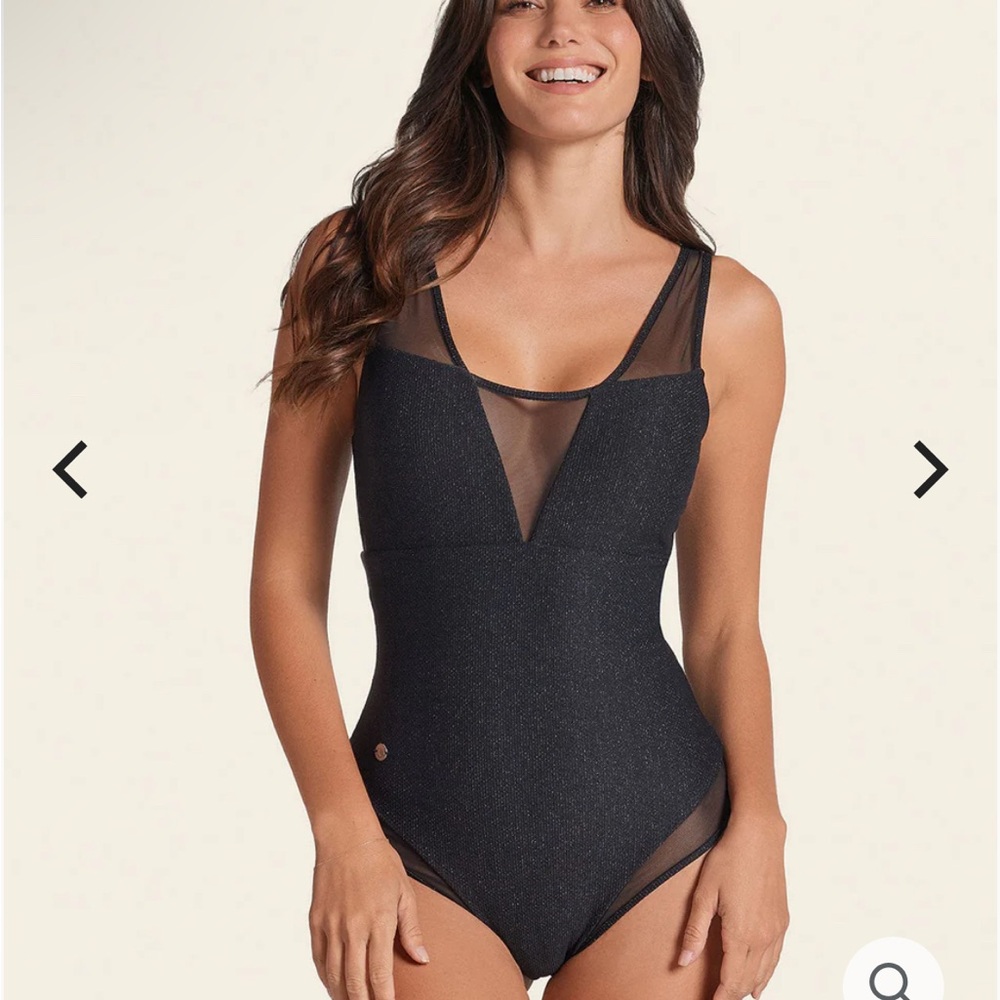 One-Piece Sheer Cutout Sculpting Swimsuit Leonisa size : L NWT